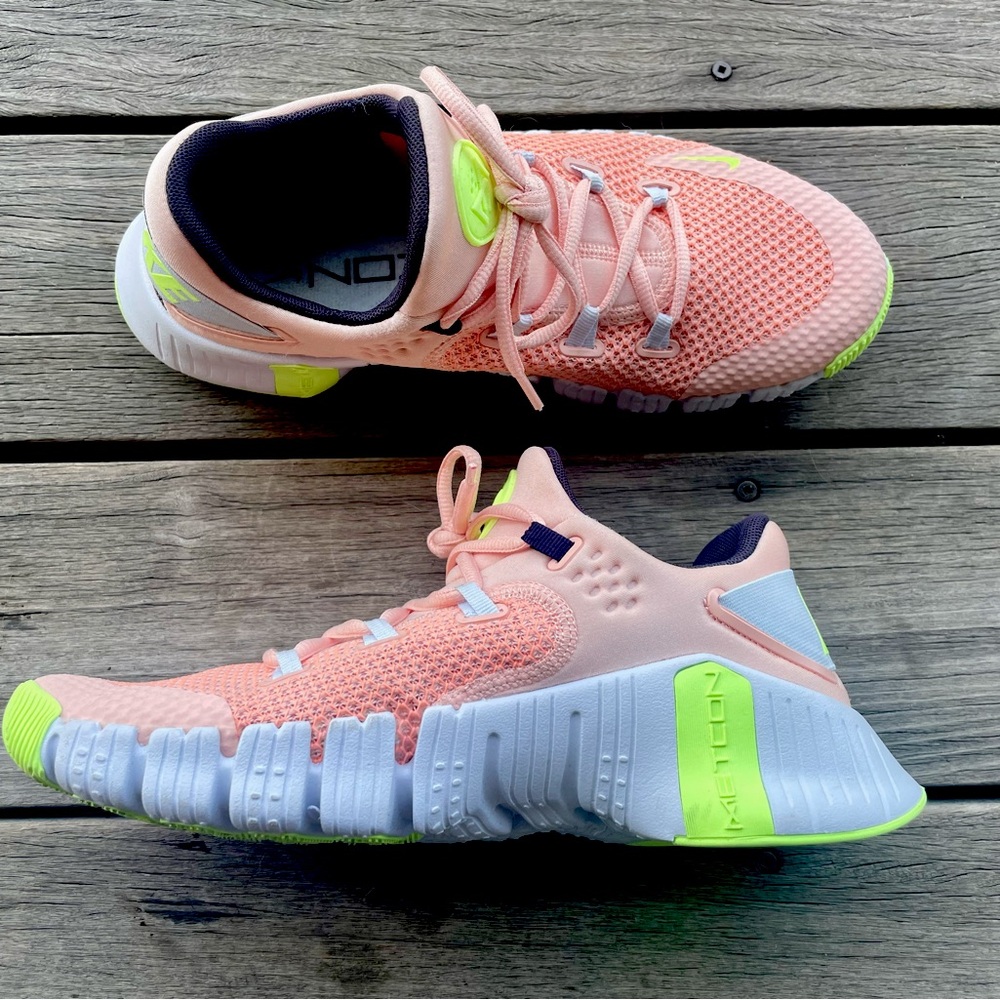 Nike Metcon 5, like new only worn in the gym!